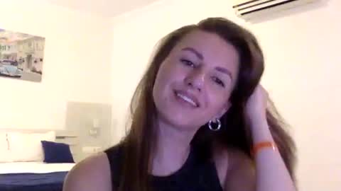 Snapshot of orvaline chatting on April 2026 05:52:02 PM orvaline online show from April 2026 05:52:02 PM