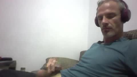 Snapshot of orwel09 chatting on December 2025 05:44:02 PM orwel09 online show from December 2025 05:44:02 PM