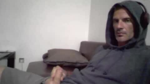 Snapshot of orwel09 chatting on January 2026 03:50:01 PM orwel09 online show from January 2026 03:50:01 PM