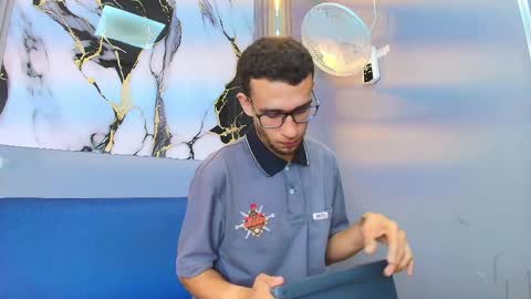 oscar_evans1 online show from May 2026 12:23:01 PM