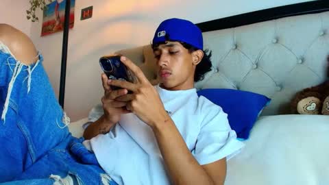 ostin 18hot online show from March 2026 06:35:01 AM