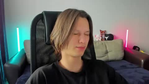 Ostin online show from March 2026 02:26:02 AM