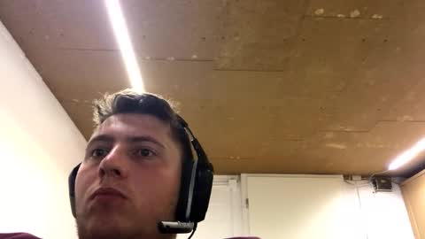 outflayd online show from October 2025 11:27:02 PM