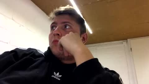 outflayd online show from November 2025 11:36:02 PM