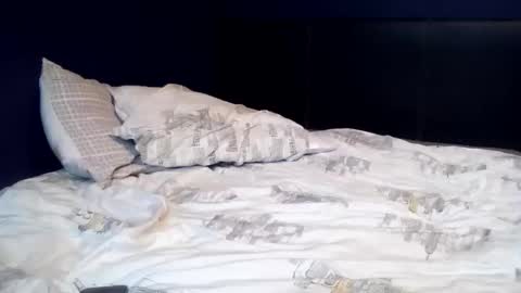 Owen kayz online show from October 2025 04:49:01 PM