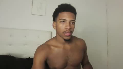 Owen online show from December 2025 03:05:01 AM