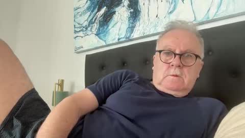 ozhairybearxxxx online show from February 2026 01:02:02 AM