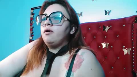 Snapshot of ozzy_valentino chatting on April 2026 10:48:02 PM alex online show from April 2026 10:48:02 PM