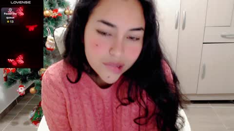 Snapshot of p_o_l_e_t_t chatting on December 2024 05:26:01 AM Jane online show from December 2024 05:26:01 AM