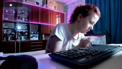 Ella online show from March 2025 07:53:01 AM