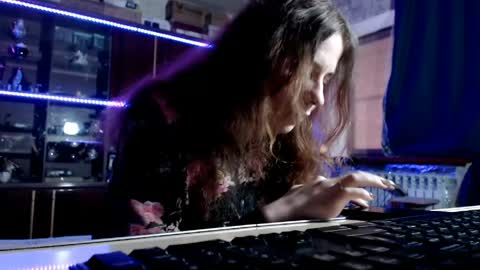 Ella online show from April 2026 06:41:02 AM