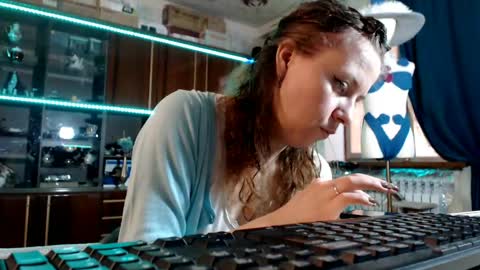 Ella online show from April 2026 08:28:01 AM