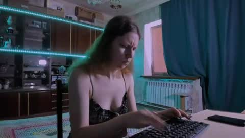 Snapshot of pa1e_pr1ncess chatting on July 2026 07:01:02 AM Ella online show from July 2026 07:01:02 AM