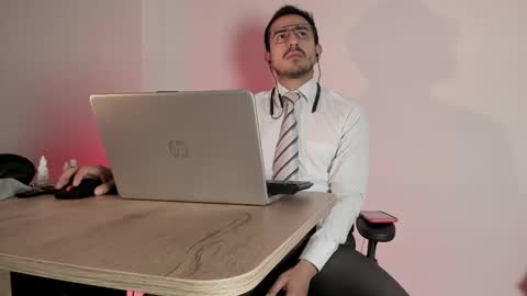 Snapshot of pablo_rincon95 chatting on January 2025 11:34:02 PM pablo rincon95 online show from January 2025 11:34:02 PM