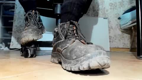 Pablo Meness online show from November 2025 06:41:04 PM