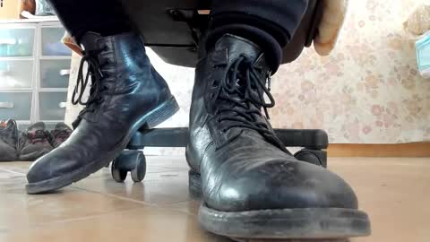 Pablo Meness online show from December 2025 08:23:01 AM