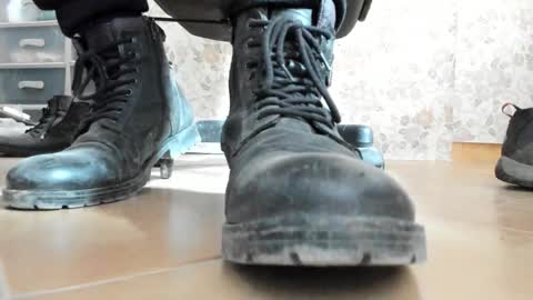 Pablo Meness online show from December 2025 12:34:02 PM