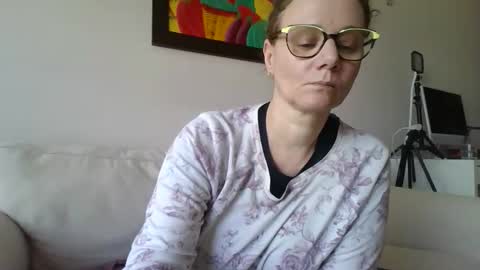 Snapshot of palaustudio chatting on May 2026 09:28:02 AM Merce online show from May 2026 09:28:02 AM