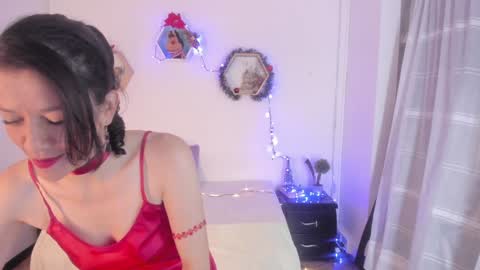 Paloma  online show from December 2024 08:02:01 PM