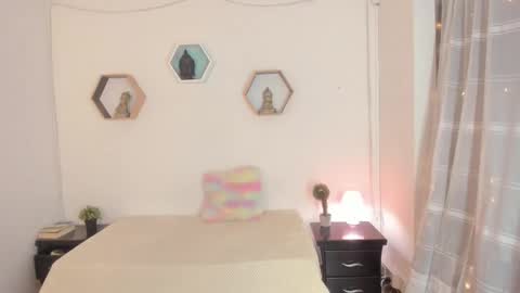 Paloma  online show from February 2025 09:26:02 PM