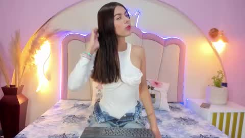 Snapshot of pamela_monroy_ chatting on March 2026 11:04:01 AM Princess Pamela online show from March 2026 11:04:01 AM