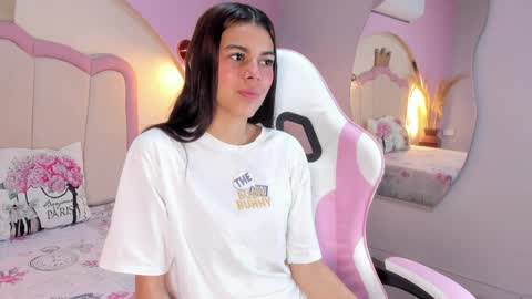 Snapshot of pamela_monroy_ chatting on April 2026 10:49:02 AM Princess Pamela online show from April 2026 10:49:02 AM