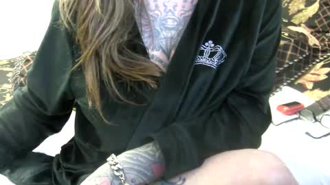 PAMELA GUNNS online show from January 2025 06:50:01 PM