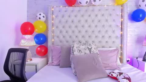 Snapshot of pamelamiler_ chatting on July 2026 12:43:01 PM TELL ME PAMELLA AND GIVE ME A GOOD GRADE ITS IMPORTANT online show from July 2026 12:43:01 PM