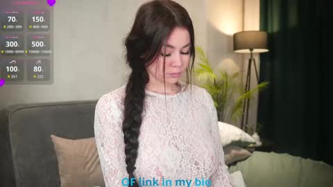 Diana online show from October 2025 11:13:01 PM