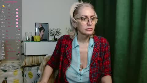 Snapshot of pamellamurphy chatting on May 2026 12:08:02 AM pamellamurphy online show from May 2026 12:08:02 AM