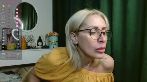 Snapshot of pamellamurphy chatting on June 2026 11:53:02 PM pamellamurphy online show from June 2026 11:53:02 PM