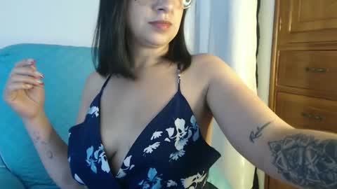 Snapshot of pandoragirlxxx chatting on January 2025 03:37:02 AM Carolinesworldx online show from January 2025 03:37:02 AM