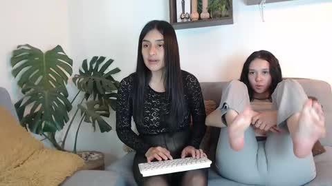 Snapshot of pantyhose_xxx_ chatting on February 2025 06:48:02 PM pantyhose_xxx_ online show from February 2025 06:48:02 PM