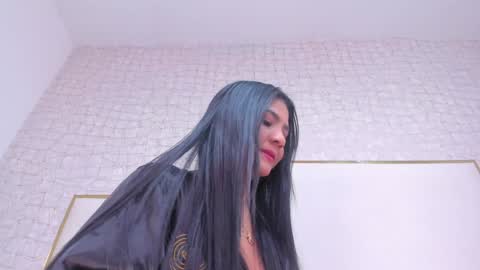 Snapshot of paolaa_rodriguez chatting on January 2025 04:48:01 PM Paola online show from January 2025 04:48:01 PM