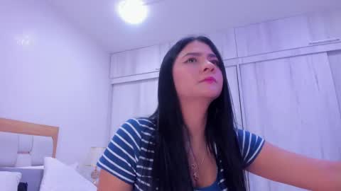 Snapshot of paolaa_rodriguez chatting on February 2025 07:31:02 PM Paola online show from February 2025 07:31:02 PM