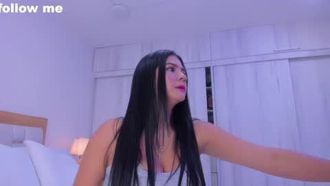 Snapshot of paolaa_rodriguez chatting on February 2025 06:54:01 PM Paola online show from February 2025 06:54:01 PM