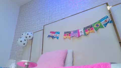 Paola  online show from June 2026 09:48:02 AM