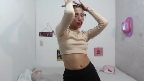 Paola online show from February 2025 02:58:02 PM