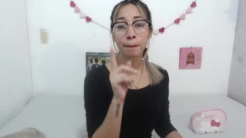 Paola online show from February 2025 03:21:01 PM