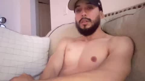 papicubano_guapo23cm online show from November 2025 10:29:01 AM