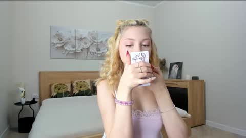 Melena online show from November 2025 08:52:02 AM