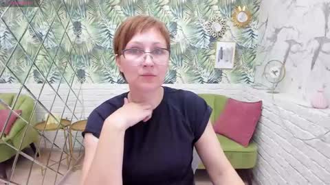 Snapshot of paris_cherry chatting on January 2025 08:35:02 PM Paris online show from January 2025 08:35:02 PM