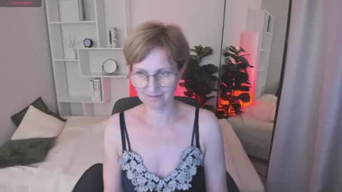 Paris online show from June 2026 04:49:01 AM