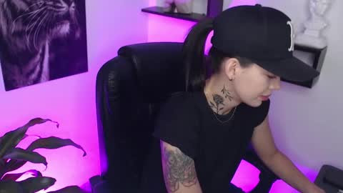 Paris D angelo online show from March 2025 11:37:02 PM