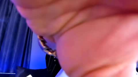 Paris online show from March 2025 05:12:01 AM