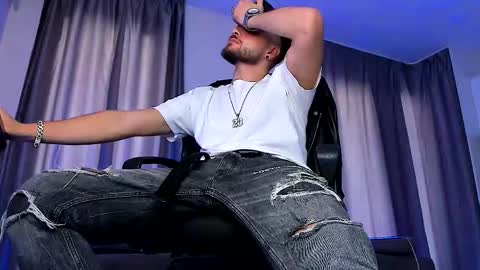 Paris online show from October 2025 10:57:01 AM