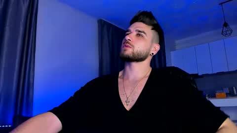 Paris online show from December 2025 09:34:02 PM