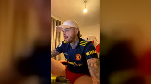 parkertom525 online show from April 2026 07:03:02 PM