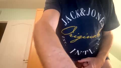 pascalou02 online show from December 2025 06:06:01 PM