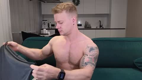 Pashka online show from January 2025 09:37:02 AM